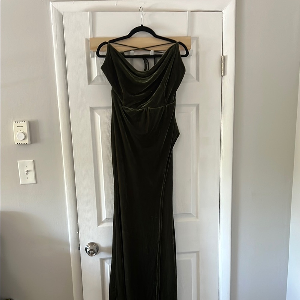 Elegant Velvet Olive Green Evening Gown
